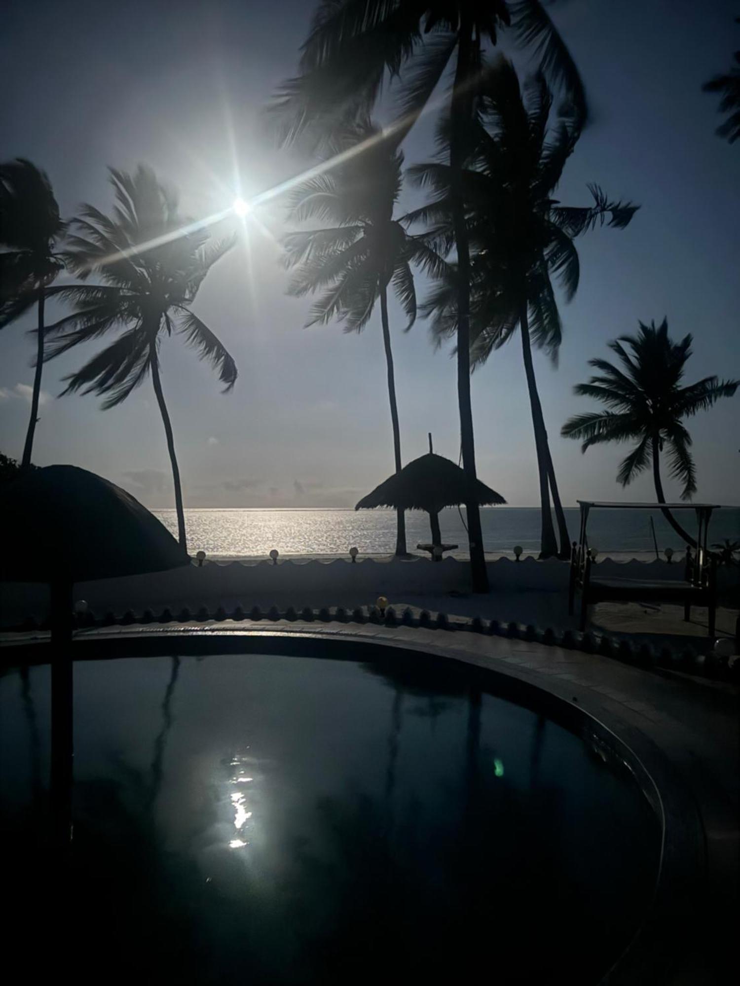 Zanzinite Beach Spa Hotel Занзибар Экстерьер фото
